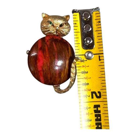 Rare Vintage Wood Encased Plastic Lucite Cat Pin Emerald Green Rhinestone Eyes - Picture 3 of 3